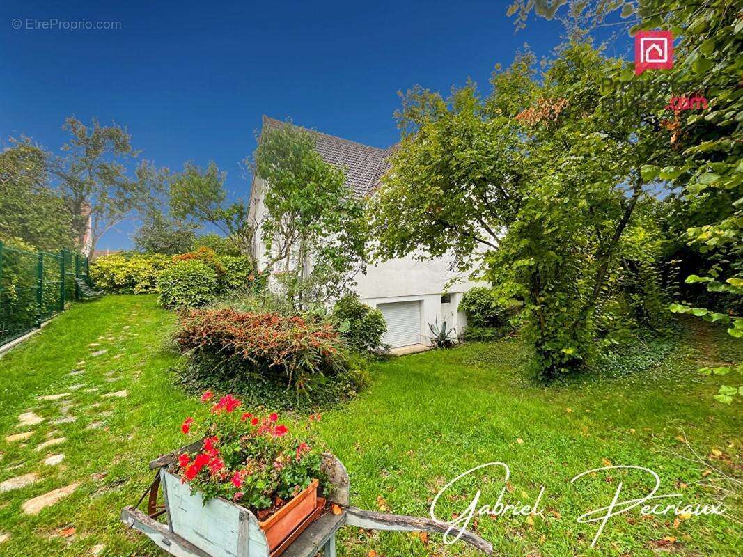 Maison à SAINT-ANDRE-LES-VERGERS