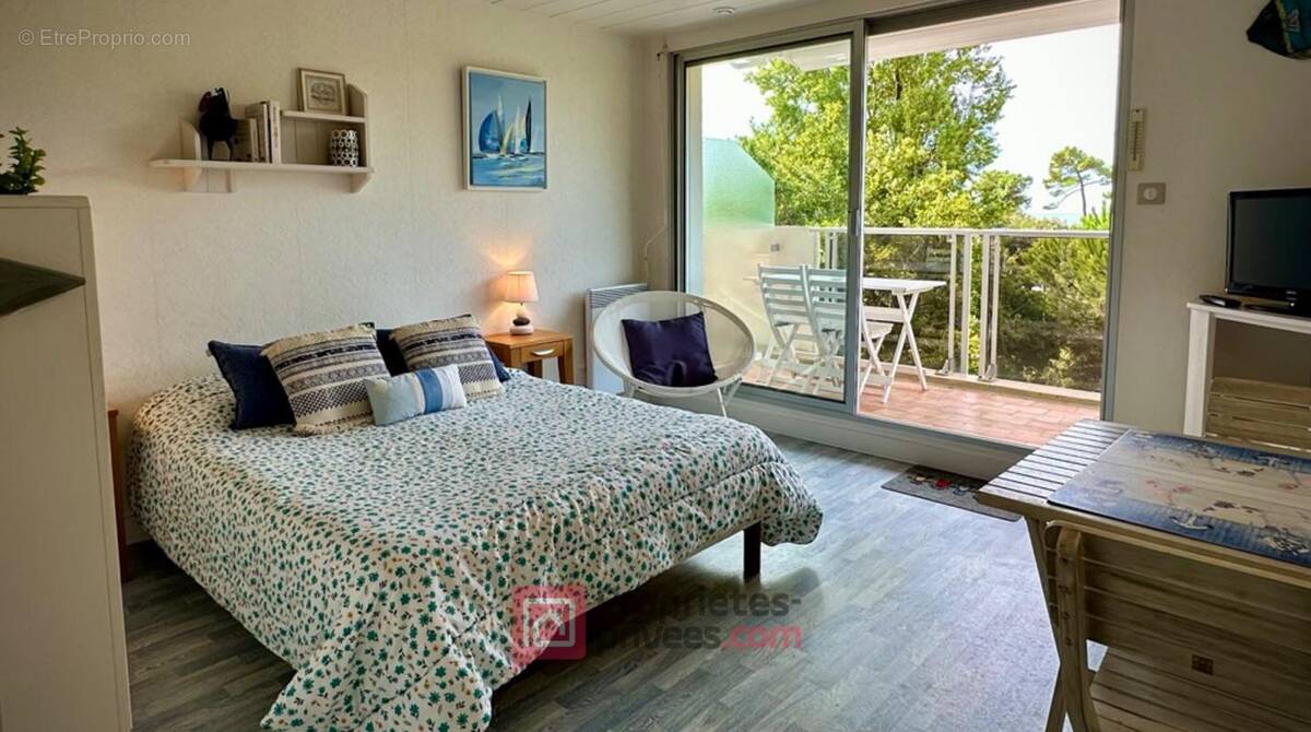 Appartement à VAUX-SUR-MER