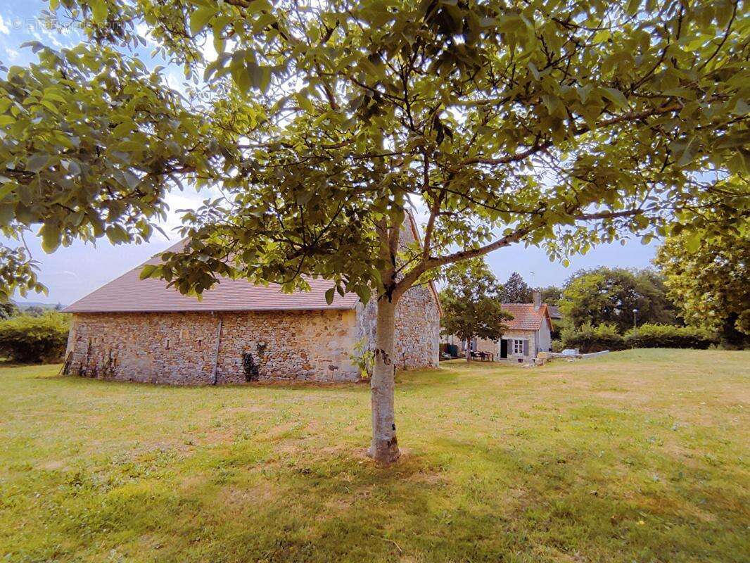 Maison à TOURNON-SAINT-PIERRE