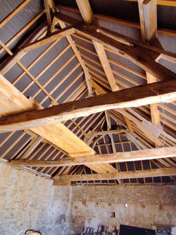 Maison à TOURNON-SAINT-PIERRE