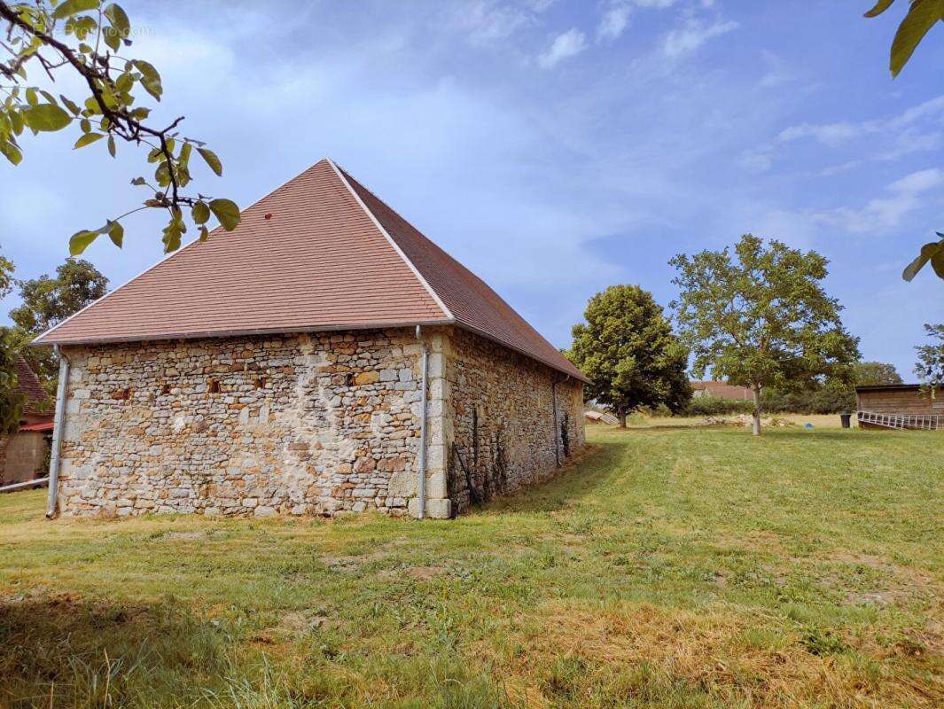 Maison à TOURNON-SAINT-PIERRE