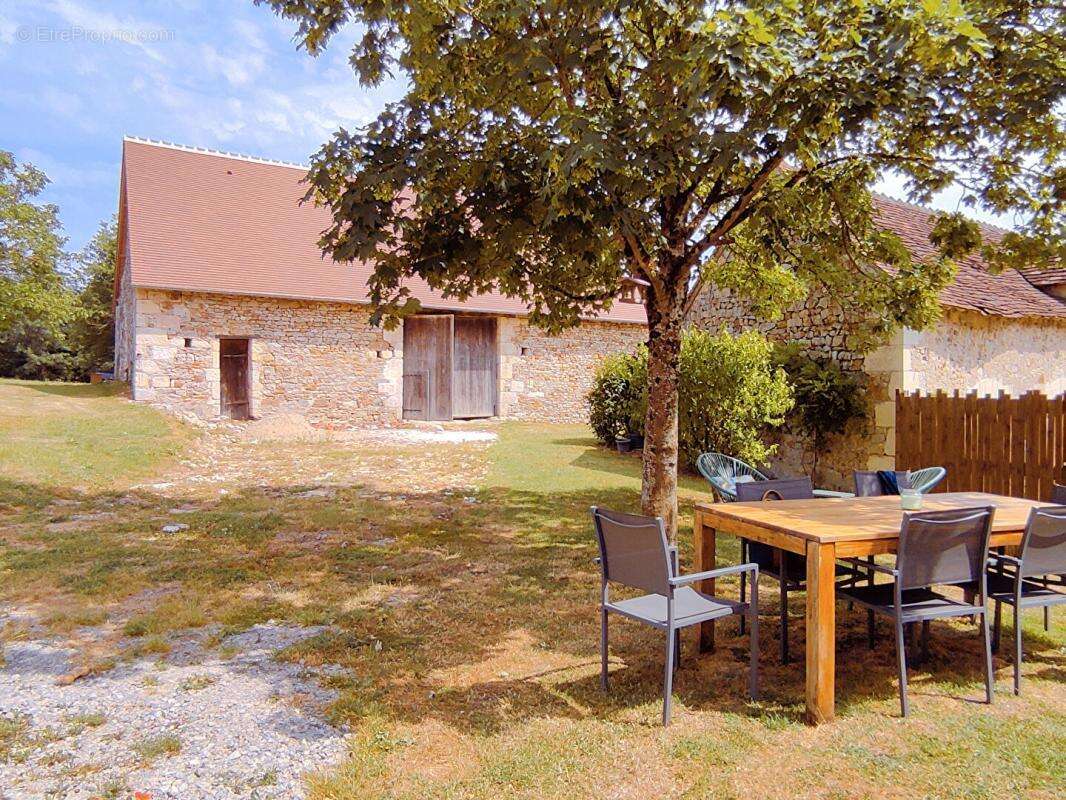 Maison à TOURNON-SAINT-PIERRE