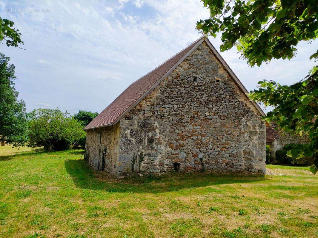 Maison à TOURNON-SAINT-PIERRE