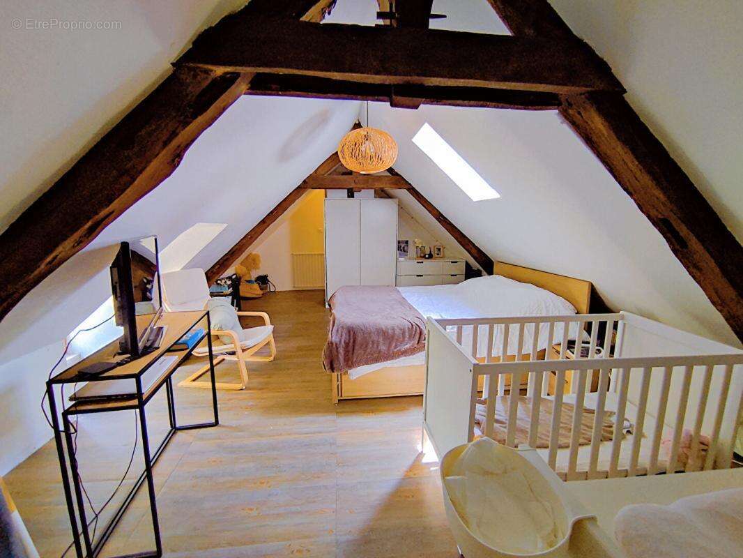 Maison à TOURNON-SAINT-PIERRE