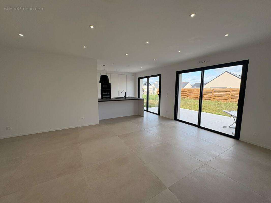 Maison à BRISSAC-QUINCE