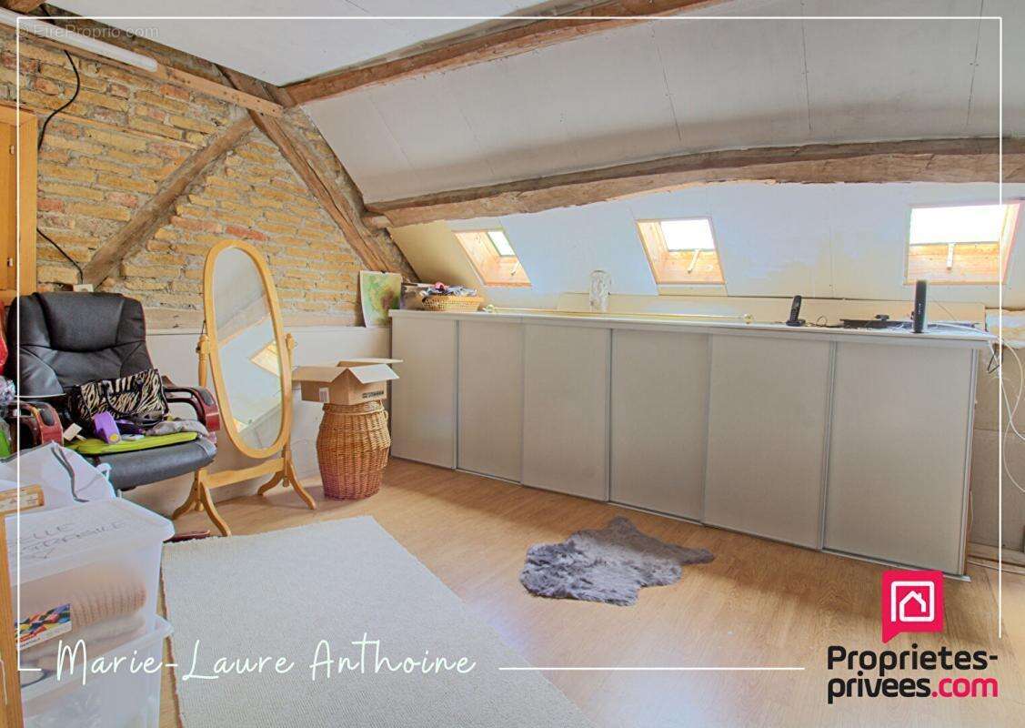 Maison à PIERRE-DE-BRESSE