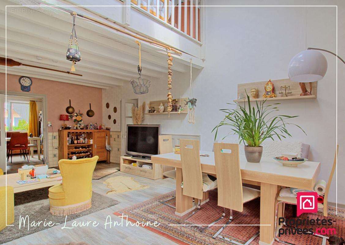 Maison à PIERRE-DE-BRESSE