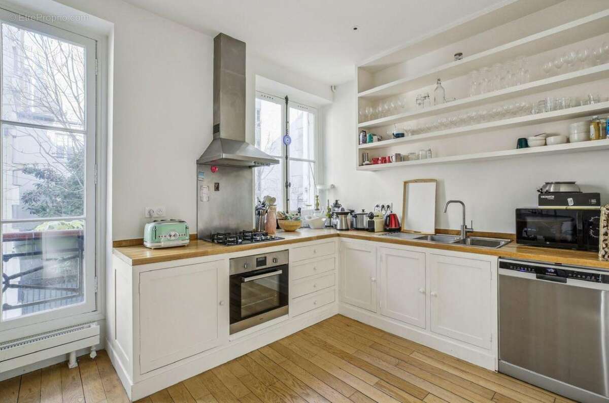 Appartement à PARIS-10E