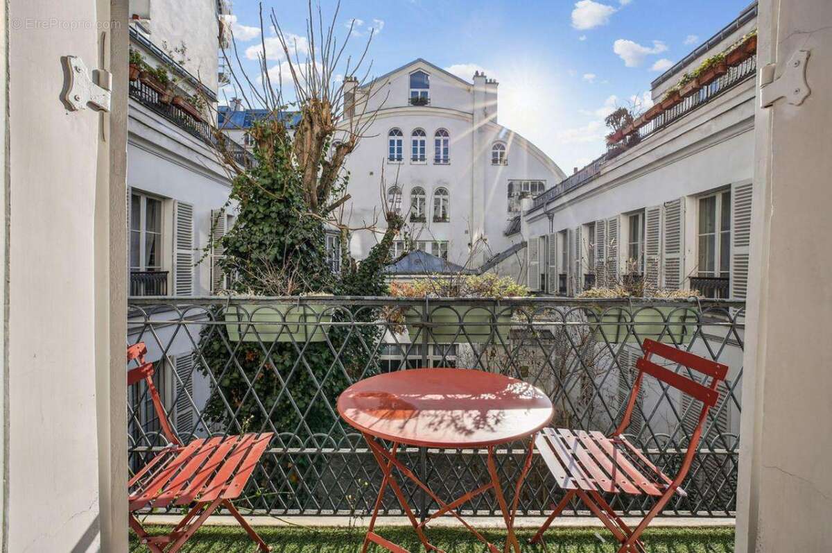 Appartement à PARIS-10E