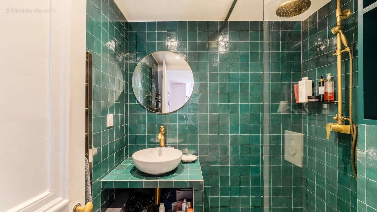 Appartement à PARIS-10E