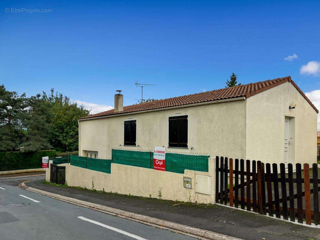 Maison à DOMPIERRE-SUR-YON