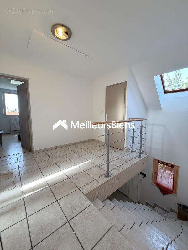 Maison à VAIVRE-ET-MONTOILLE