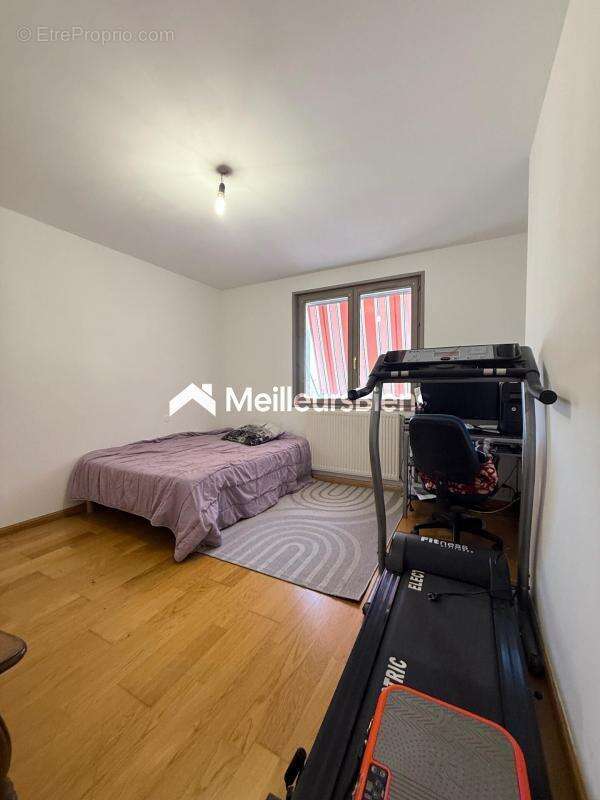 Maison à VAIVRE-ET-MONTOILLE