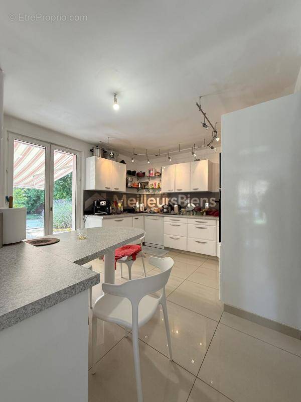 Maison à VAIVRE-ET-MONTOILLE