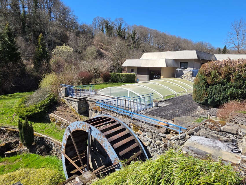 Maison à CHAPDES-BEAUFORT