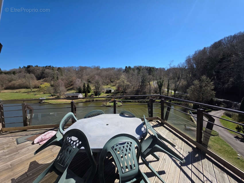 Maison à CHAPDES-BEAUFORT