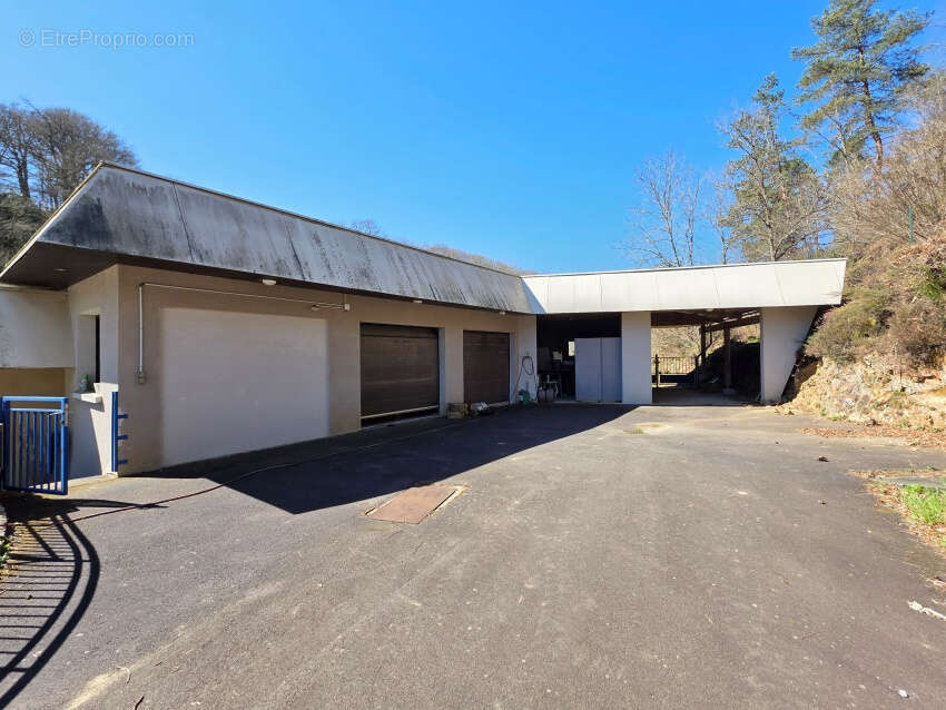 Maison à CHAPDES-BEAUFORT