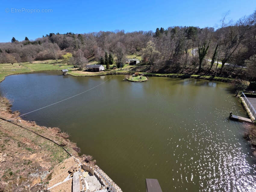 Maison à CHAPDES-BEAUFORT
