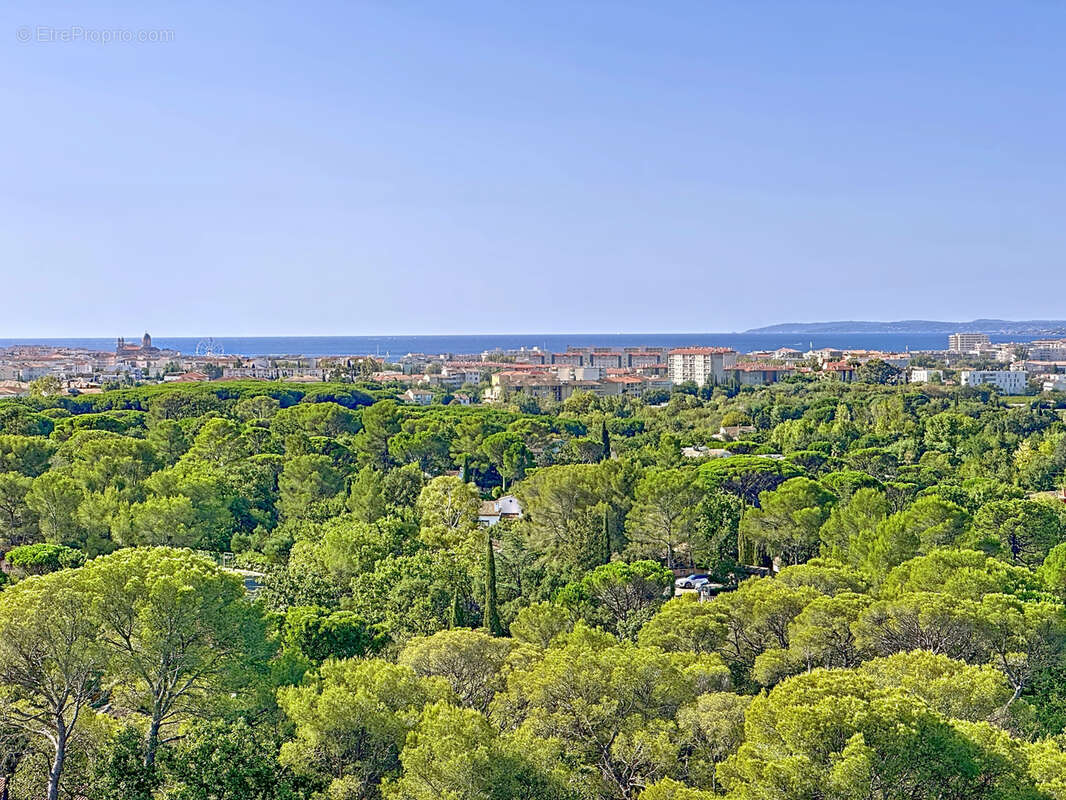 Appartement à FREJUS