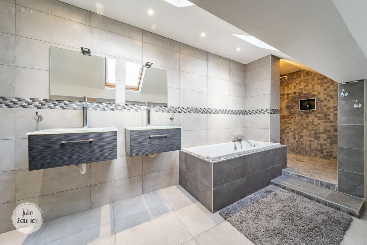 Maison à MARANGE-SILVANGE