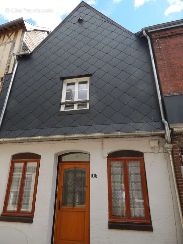 Appartement à QUILLEBEUF-SUR-SEINE