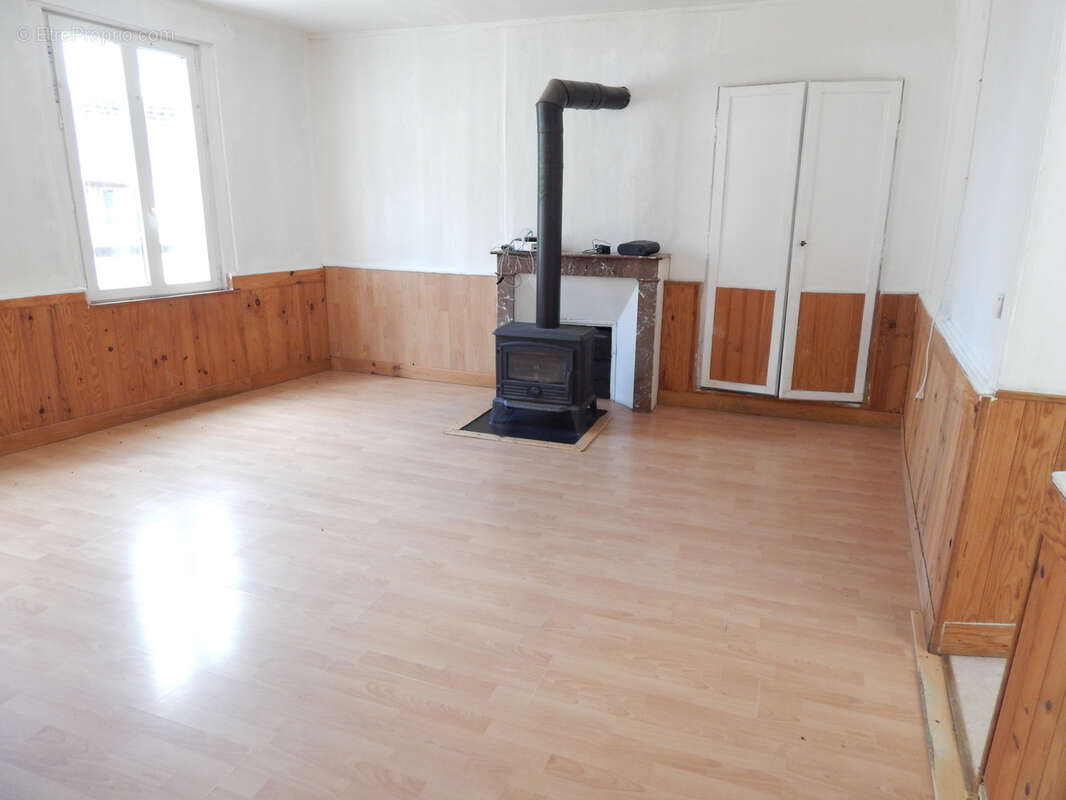 Appartement à QUILLEBEUF-SUR-SEINE