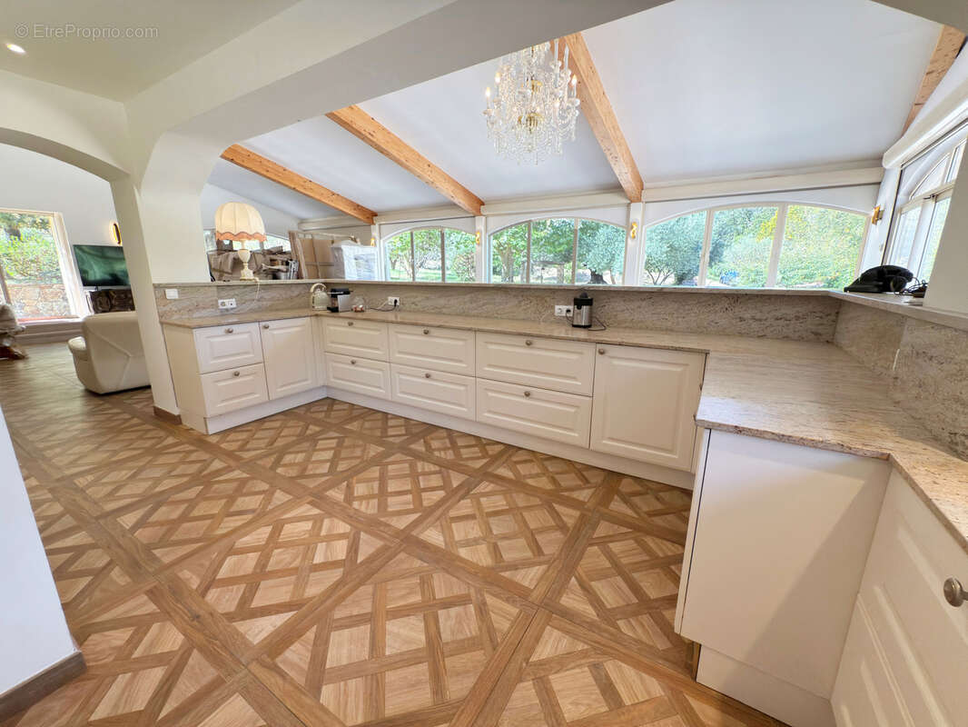 Maison à PLAN-DE-LA-TOUR