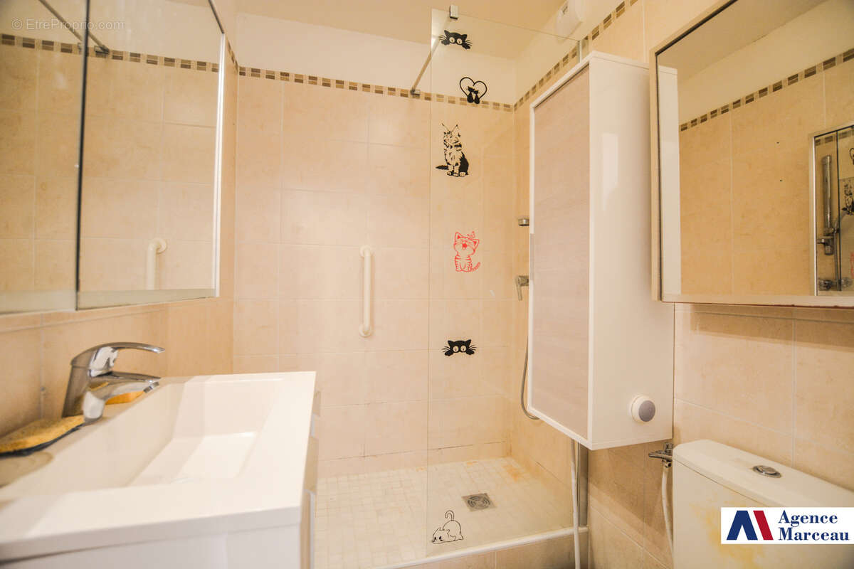 Appartement à COURBEVOIE