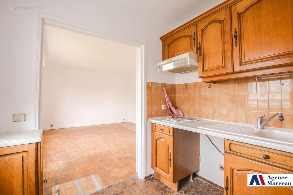 Appartement à COURBEVOIE