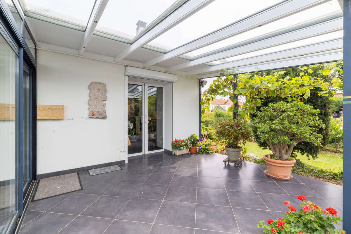 Maison à SAINT-PRIVAT-LA-MONTAGNE