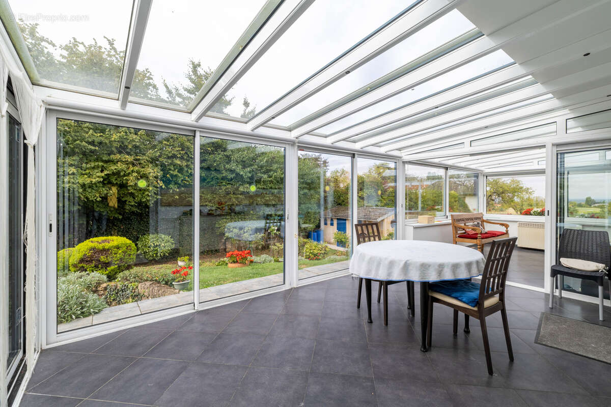 Maison à SAINT-PRIVAT-LA-MONTAGNE