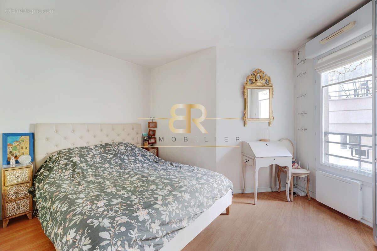 Appartement à PARIS-15E