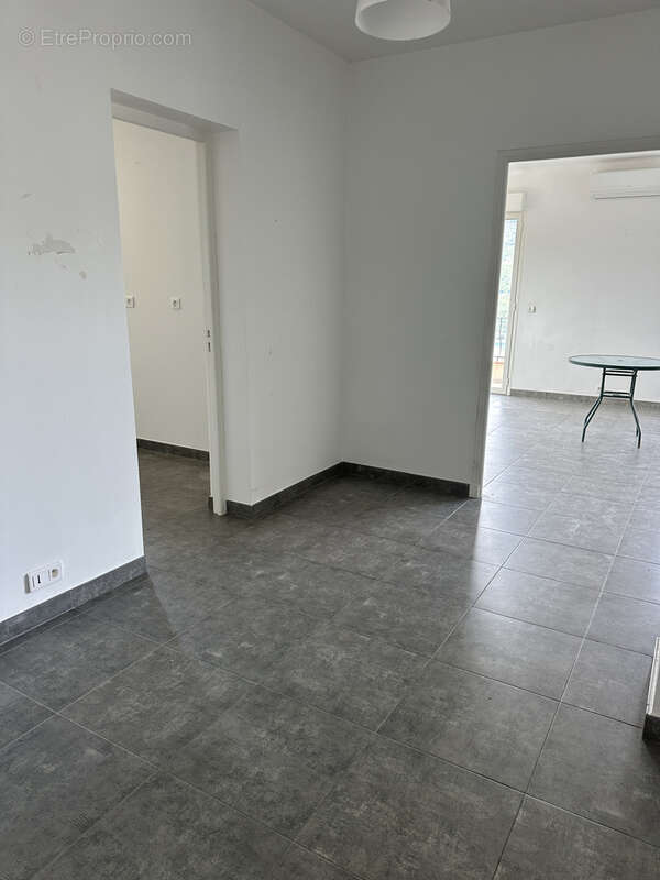 Appartement à SAINT-MARTIN-DU-VAR