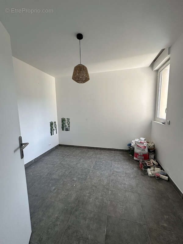 Appartement à SAINT-MARTIN-DU-VAR