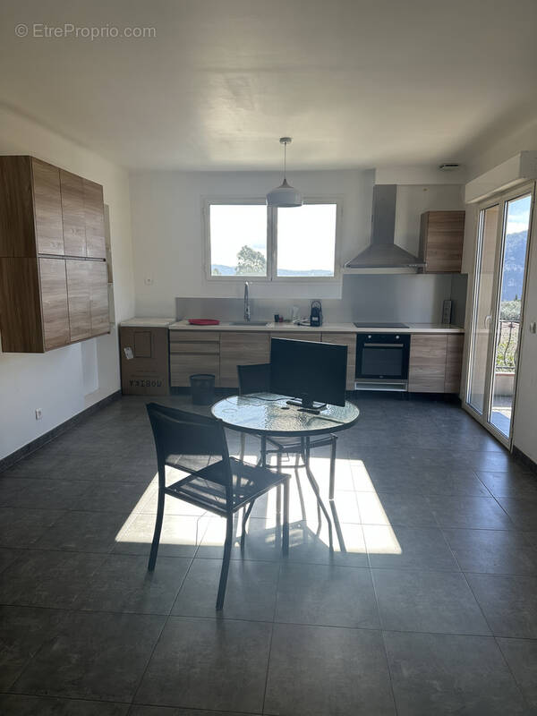 Appartement à SAINT-MARTIN-DU-VAR