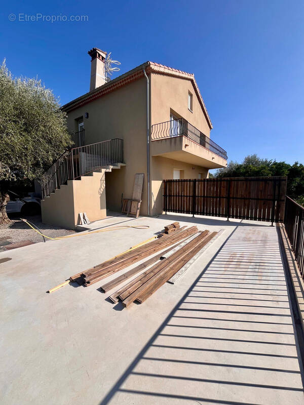 Appartement à SAINT-MARTIN-DU-VAR