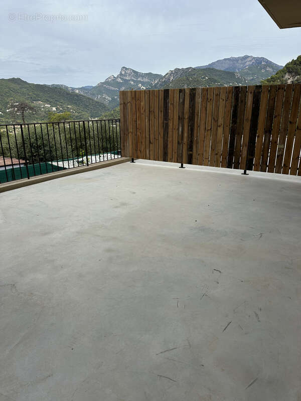 Appartement à SAINT-MARTIN-DU-VAR