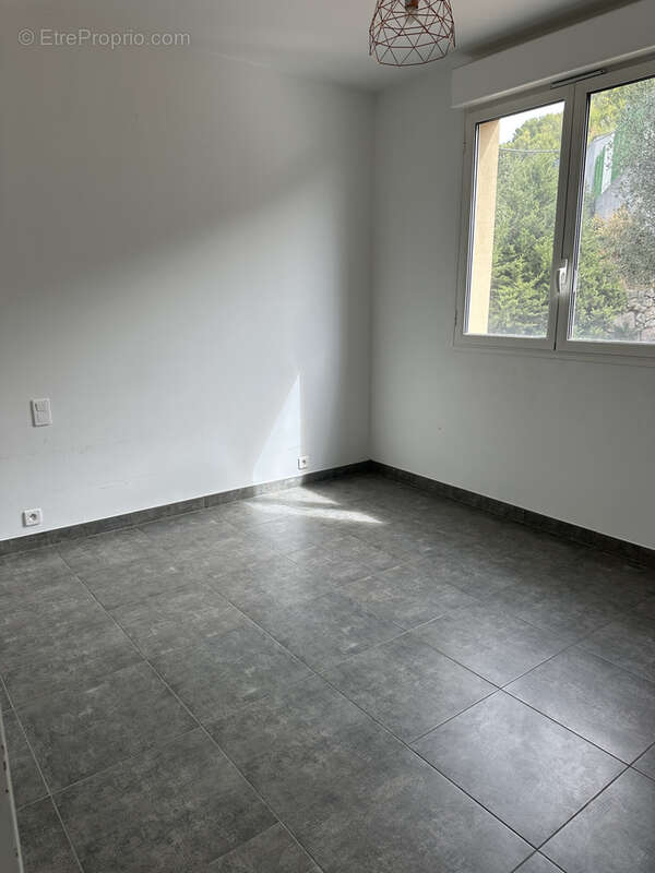 Appartement à SAINT-MARTIN-DU-VAR