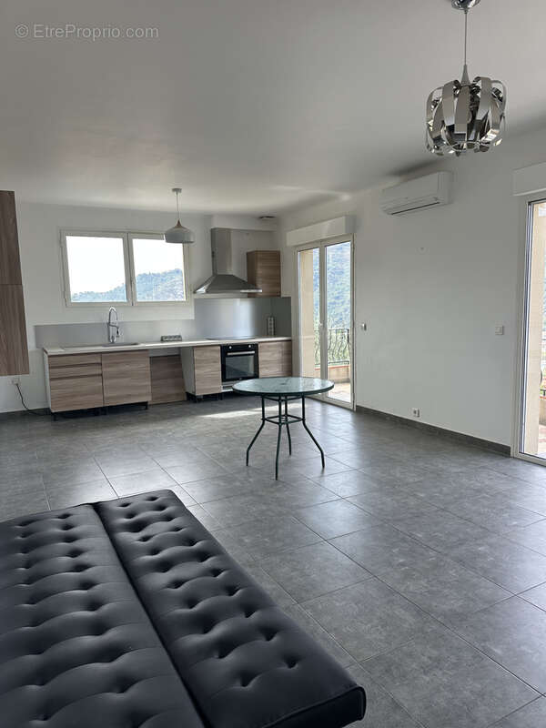 Appartement à SAINT-MARTIN-DU-VAR