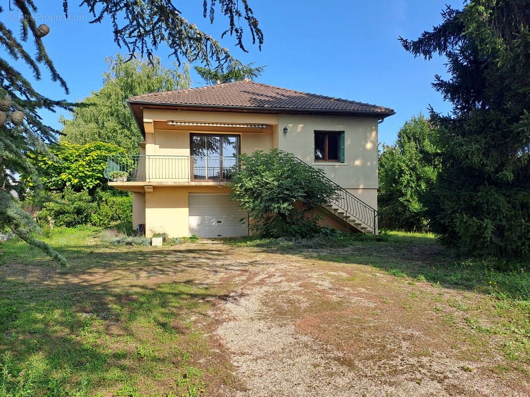 Maison à CAILLOUX-SUR-FONTAINES