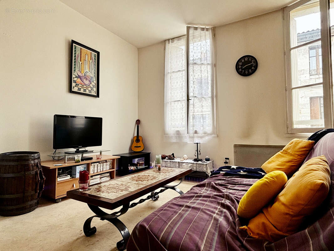 Appartement à COUTRAS