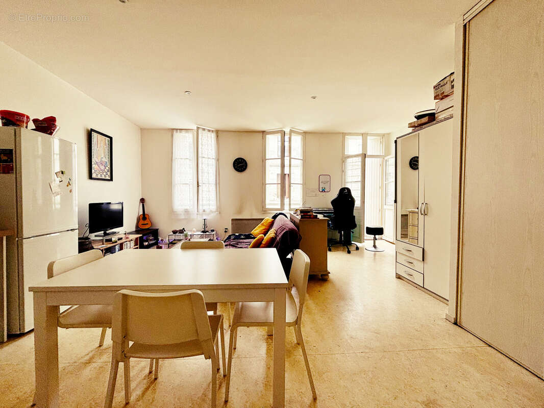 Appartement à COUTRAS