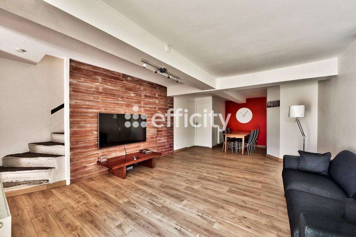 Maison à SOUCIEU-EN-JARREST