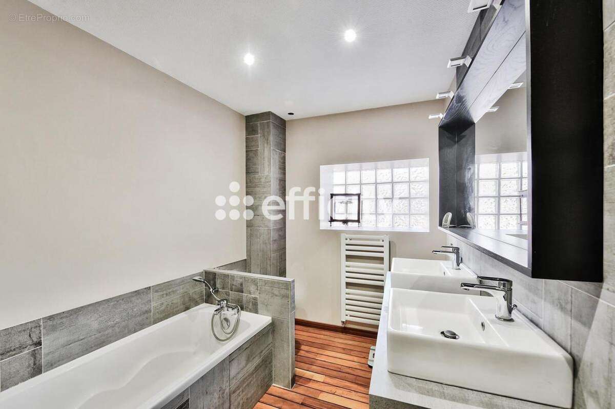 Maison à SOUCIEU-EN-JARREST