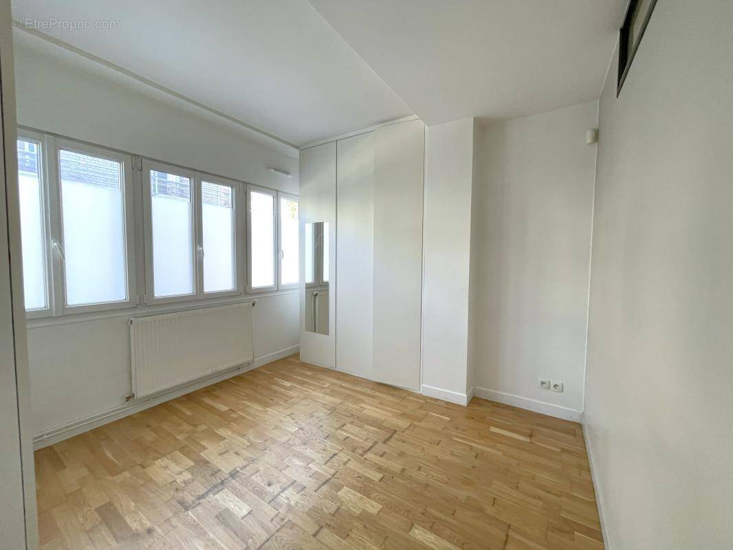 Commerce à BOIS-COLOMBES