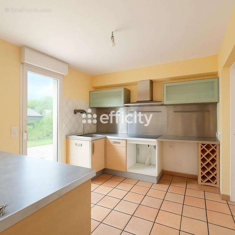 Maison à MIGNALOUX-BEAUVOIR