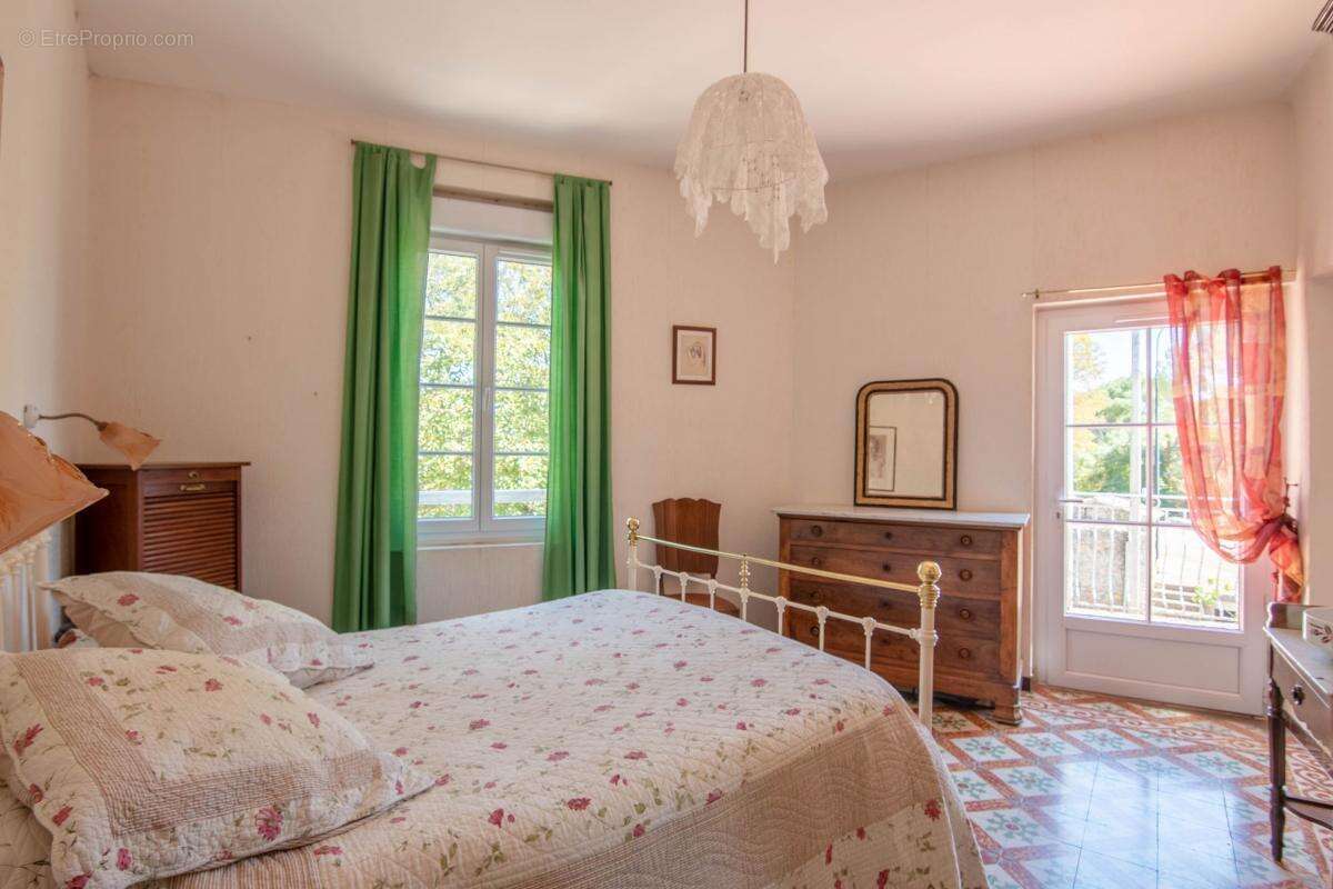 Maison à ALLEGRE-LES-FUMADES