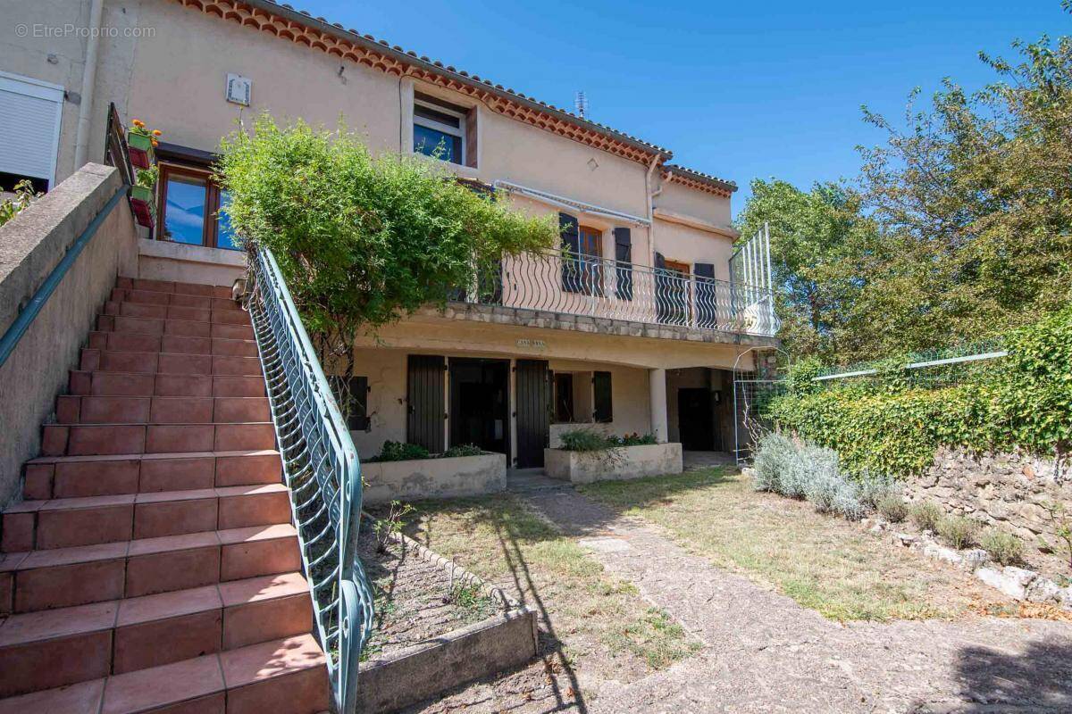 Maison à ALLEGRE-LES-FUMADES