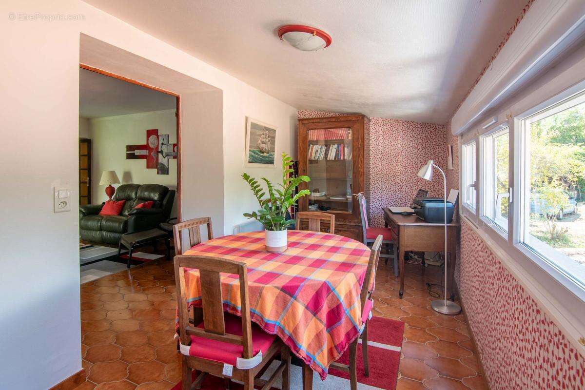 Maison à ALLEGRE-LES-FUMADES