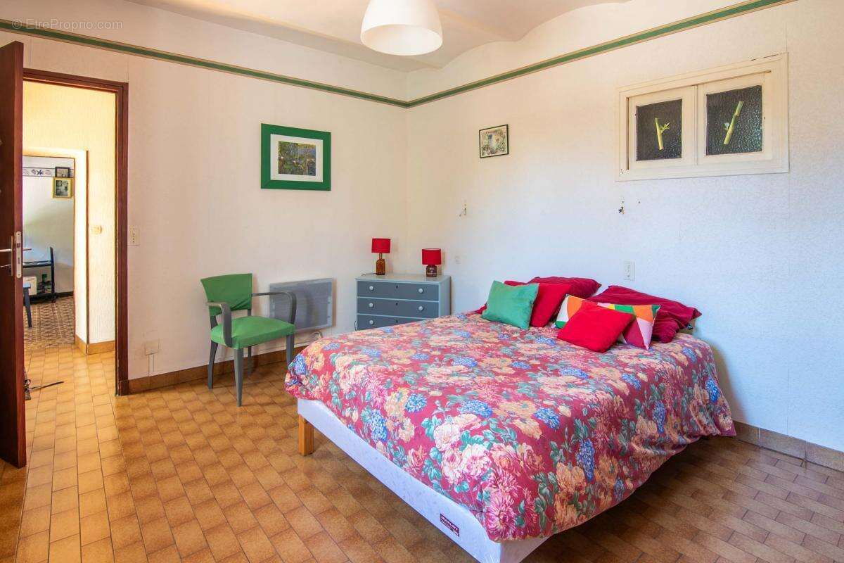 Maison à ALLEGRE-LES-FUMADES